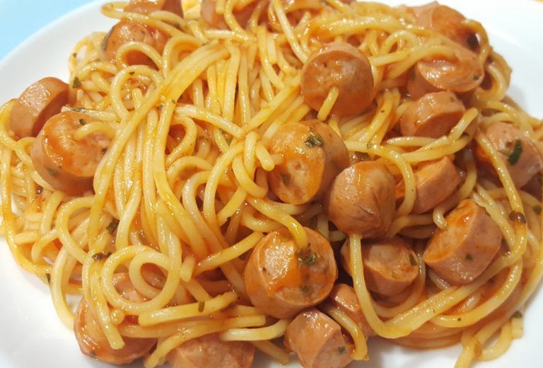 Espaguetis thermomix con salchichas