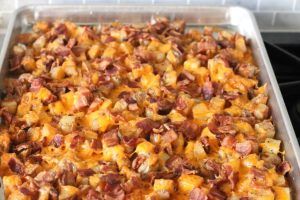 Receta de patatas foster con bacon y queso